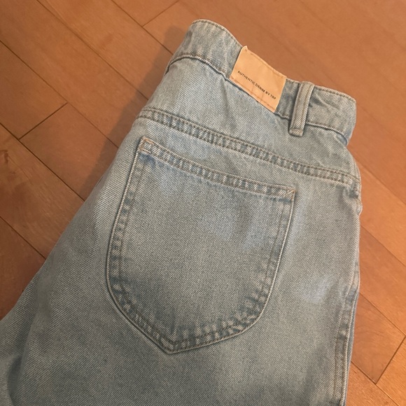 Zara Jean shorts 👖 - Picture 2 of 4